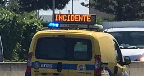 Tragico Incidente Sull Autostrada Roma Napoli Muore Un Camionista A