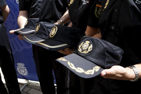 La Policía Nacional Estrena Uniforme