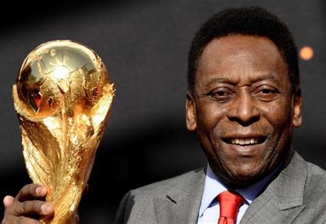 Pelé o rei do futebol morre aos 82 anos