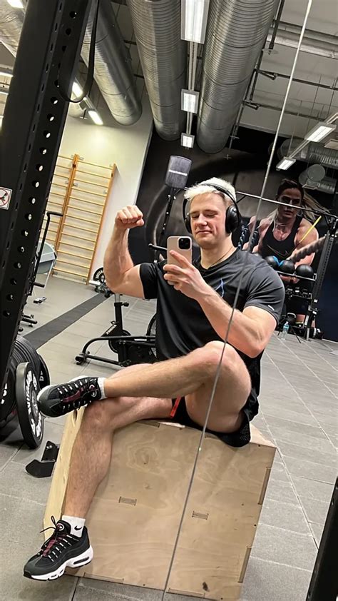 Russian Hottie🇷🇺🪆 • OF Stars