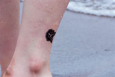 17 Elegant Rose Ankle Tattoo Ideas • Stoners Rotation