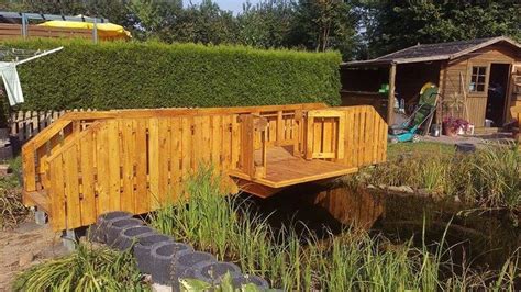 Reclaimed Wood Pallet Garden Bridge