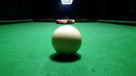 Premium Photo | Pool balls arranged on table