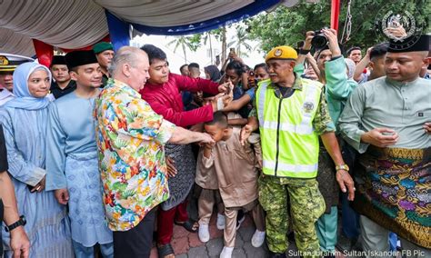 Agong Hadir Rumah Terbuka Aidilfitri MB Johor World Bulletins