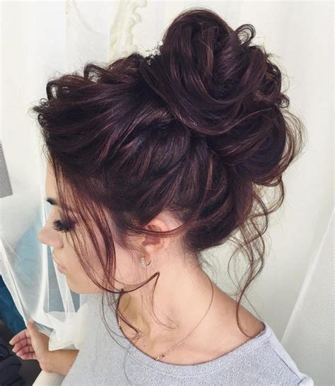 Stylish And Chic How To Make A Loose Hair Bun Hairstyles Inspiration