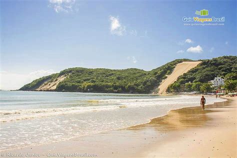 Imagem Das Dunas Refletindo Nas Areias Da Praia Ponta Negra