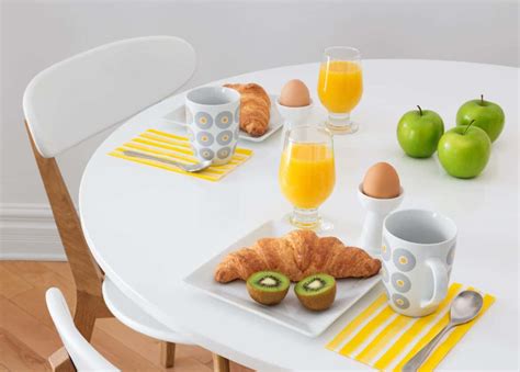 7 Best Placemats For A Round Table - Foods Guy