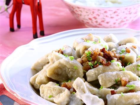 Potato Dumplings With Bacon And Onion Recipe Eatsmarter