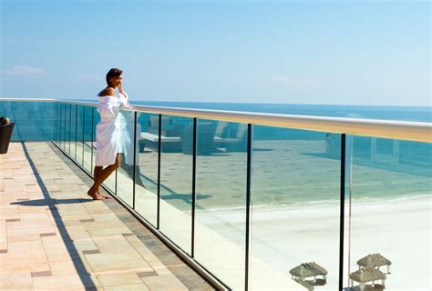 Best Luxury Hotel Rooms With A View - The 2020 Guide