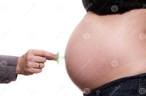 Ventre De Femme Enceinte Avec Le Simulacre Disolement Image Stock Image Du Anticipation