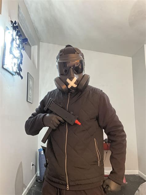 Mute cosplay complete! : r/Rainbow6