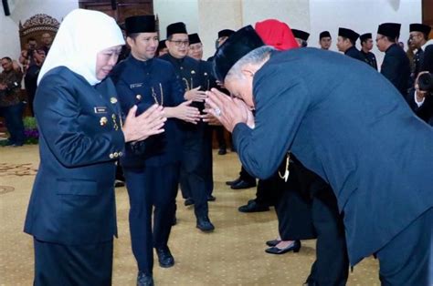 Khofifah Minta Pejabat Eselon II Yang Baru Dilantik Segera Jalankan