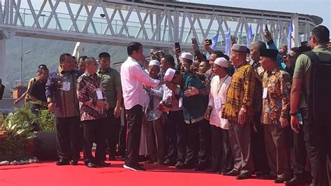 Saat Presiden Jokowi Ditodong Perpanjang Runway Bandara Di Sibolga