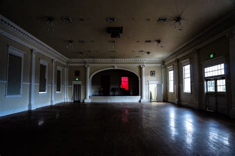 The Stanley Hotel 5 Most Haunted Hotspots Amy S Crypt