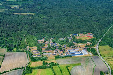 Stadum Von Oben Geb Udekomplex Der Bundeswehr Milit R Kaserne In