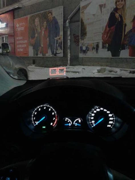 Проекция скорости на лобовое стекло — Ford Focus Sedan III, 1,6 л, 2012 ...
