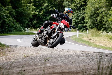 Triumph Street Triple S Im Nakedbike Vergleich