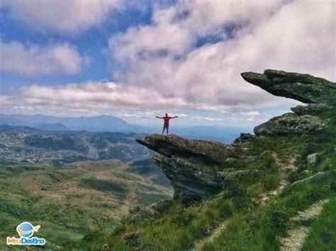 Pico do Itacolomi percorrendo a trilha até o topo Ouro Preto MG