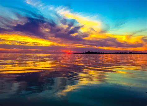 Symmetric Sauble Sunset - Sauble Beach, Ontario,... - Sky Garden River ...