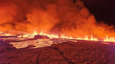 Islandia Declara El Estado De Emergencia Por La Erupción De Un Volcán