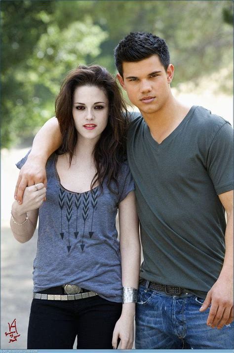 Jacob And Bella Wallpaper