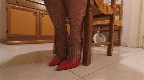 Custom Video Waiting Friends For A Cup Of Tea In Red Patent High Heel