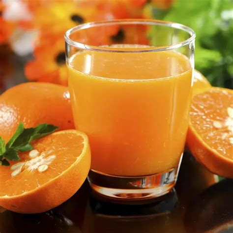 Jugo Importado De Naranja Y Zanahoria De La Marca Italiana Zuegg 1