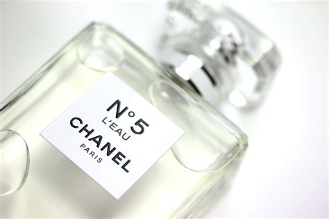 Chanel No 5 Leau Ein Moderner Klassiker Innenaussen