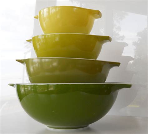 Vintage Pyrex Verde Green Cinderella Mixing Bowl Set Of Four Etsy