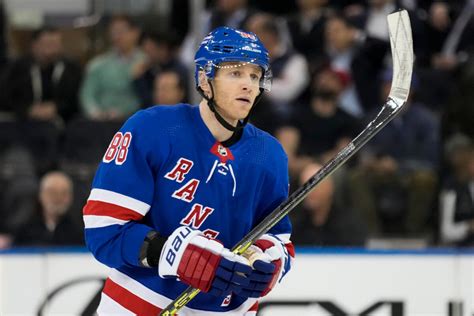 Patrick Kane to Red Wings: Ex-Rangers rental heads to 3rd Original 6 ...