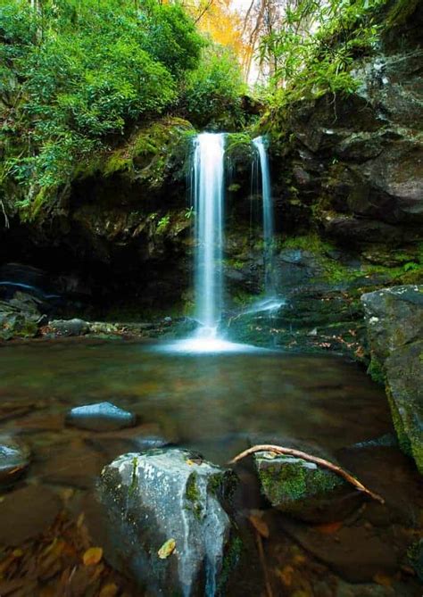 Top 9 Smoky Mountain Hiking Trails With Waterfalls