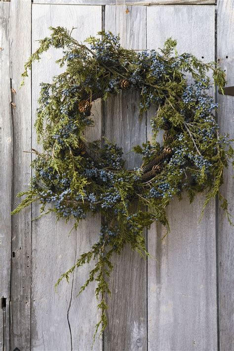 Simply Beautiful Homemade Wreaths Christmas Wreaths Rustic Christmas