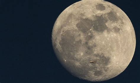 Nasa Encontra Gua Da Lua Pela Primeira Vez Jornal O Globo