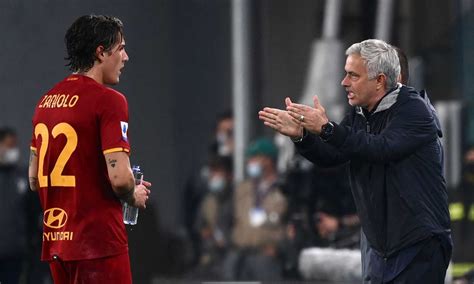 Tegola Roma Problema All Inguine Per Zaniolo Costretto Al Cambio