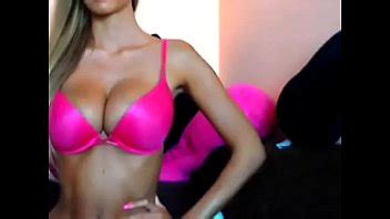 Blonde Babe Shows Off Bod Xvideos