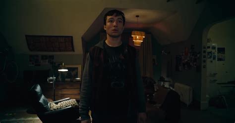 AusCAPS Ezra Miller Nude In The Flash