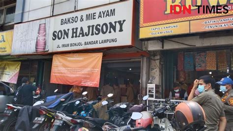 Pemkot Potensi Pajak 18 Gerai Bakso Sony Rp400 Juta