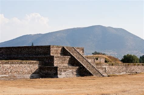 Premium Photo | Teotihuacan Pyramids