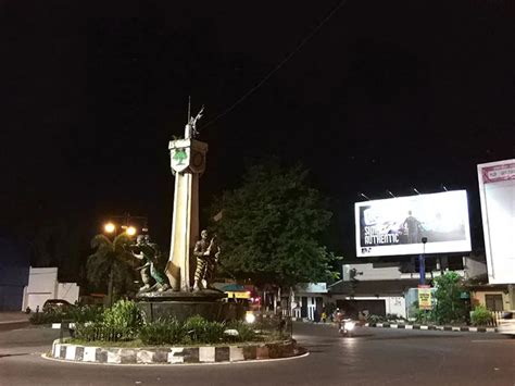 Sejarah Tugu Kartasura Lokasi Fasilitas Daya Tarik