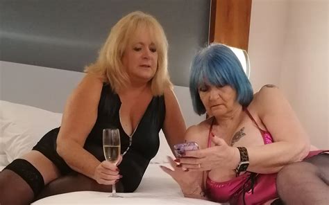 GILF Porn Videos XHamster