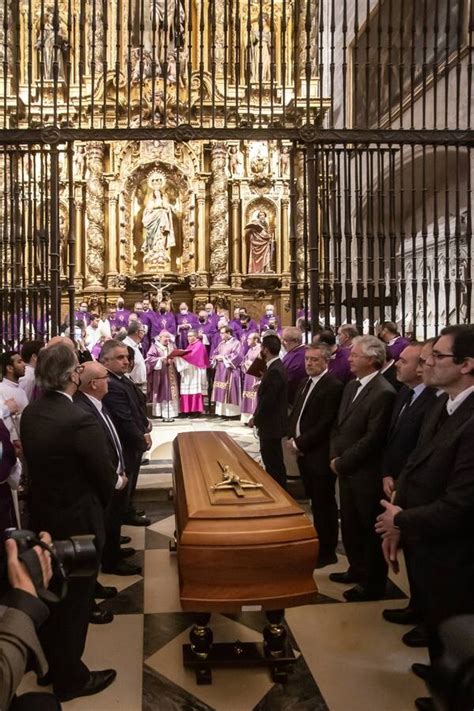 El Cardenal Amigo Vallejo Ya Descansa En La Catedral De Sevilla