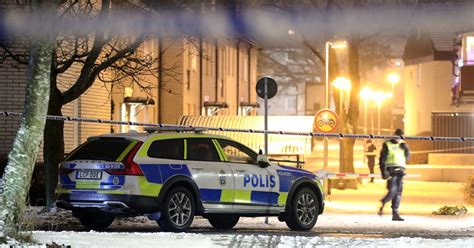 Misstänkt För Dödsskjutning I Skäggetorp Släpps På Fri Fot Svt Nyheter