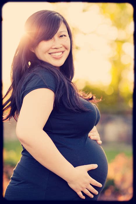 Maternity Leave Vivian Doan Montreal Natural Light Portrait Photographer