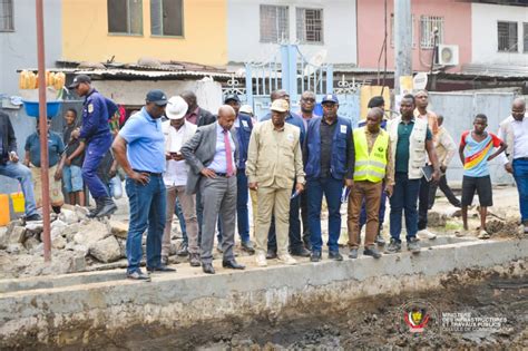 Kinshasa Alexis Gisaro Lance Les Travaux De Construction De La Route