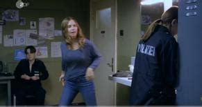 DER GUTE BULLE FRISS ODER STIRB NUDE SCENES AZNude