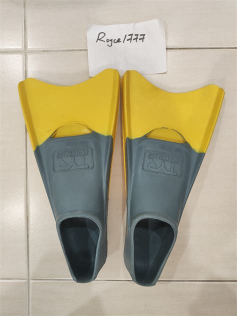 TYR Crossblade Swimming Fins 40 41 Sports Equipment Sports Games