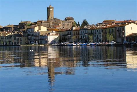 Panorama Di Marta Sul Lago Di Bolsena Lago Turismo Panoramico