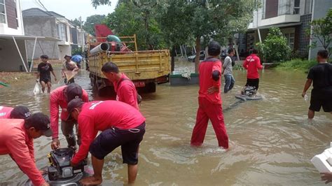 Dsdabmbk Tangsel Turunkan Pompa Penyedot Air Di Titik Banjir