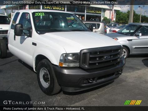 Oxford White 2003 Ford F250 Super Duty Xl Supercab Chassis Medium