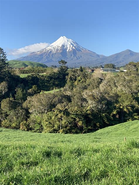 The glorious Mount Taranaki! : r/Taranaki